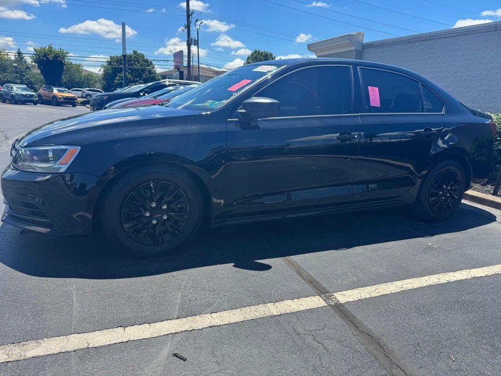 Used 2016 Volkswagen Jetta S FWD image 2