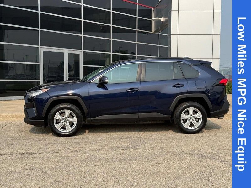 Used 2020 Toyota RAV4 XLE w/ All Weather Liner Package AWD/4WD image 6
