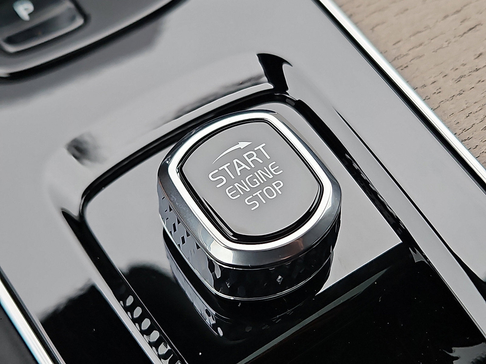 New 2026 Volvo XC90 B6 Plus w/ Protection Package Premier image 20