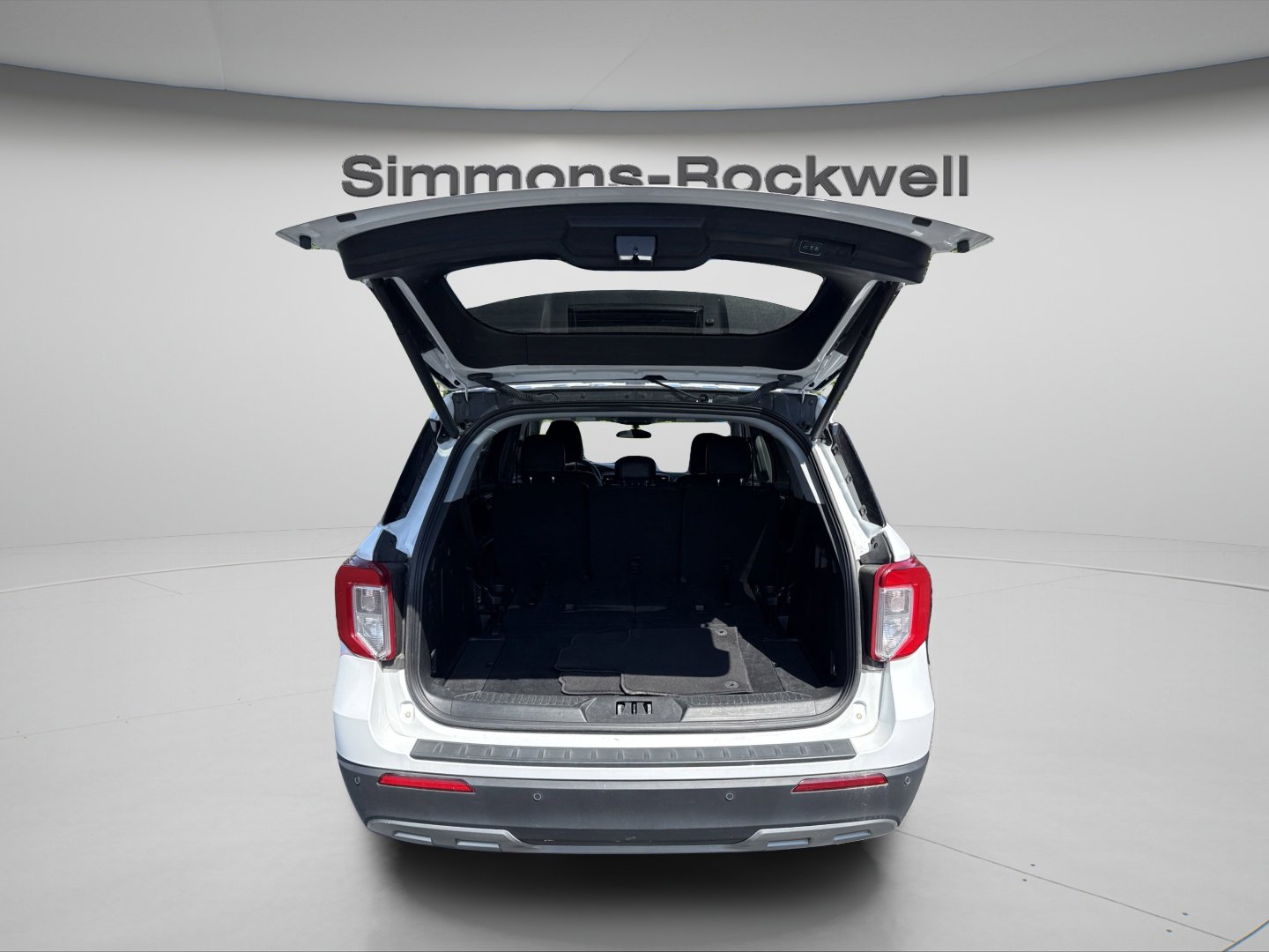 Used 2023 Ford Explorer XLT w/ Equipment Group 202A image 37