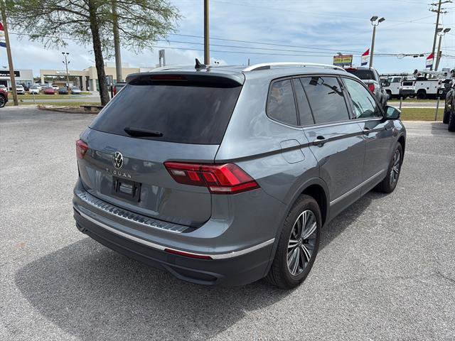 Used 2024 Volkswagen Tiguan Wolfsburg Edition FWD image 32