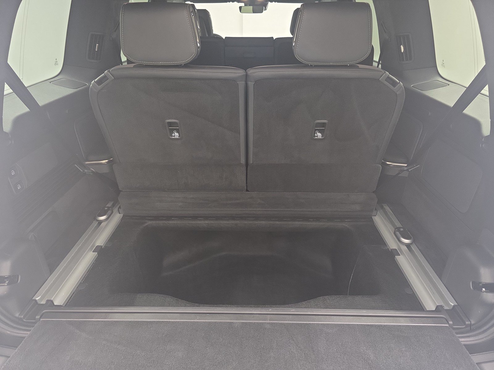 Used 2024 Rivian R1S Adventure AWD/4WD image 26