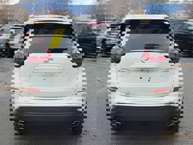 Certified 2024 Nissan Murano Platinum w/ Cargo Package image 11