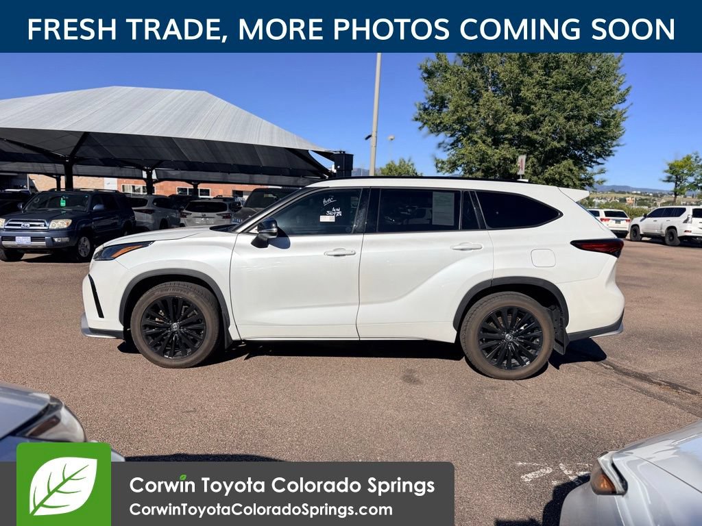 Used 2023 Toyota Highlander XSE AWD/4WD image 5