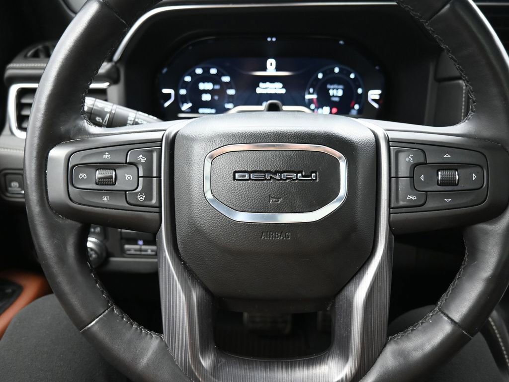 Used 2023 GMC Yukon XL Denali Ultimate image 10