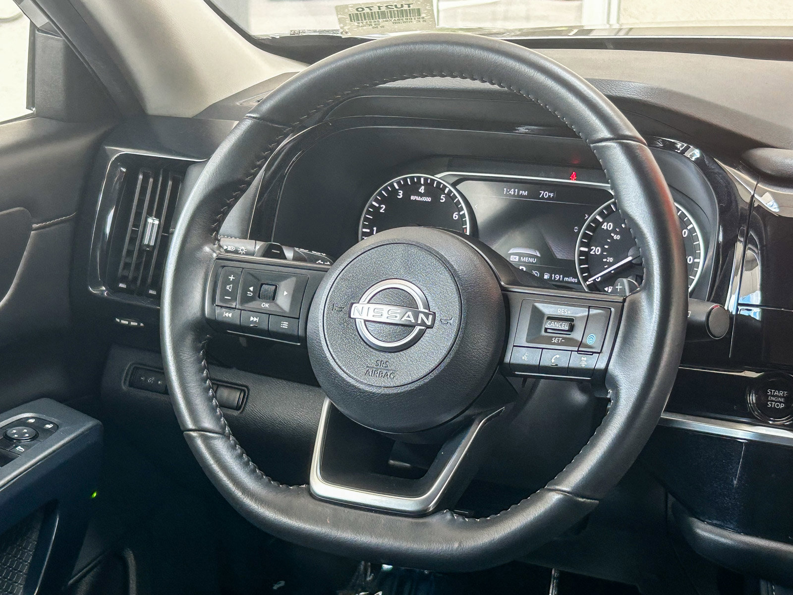 Used 2025 Nissan Pathfinder SV FWD image 15