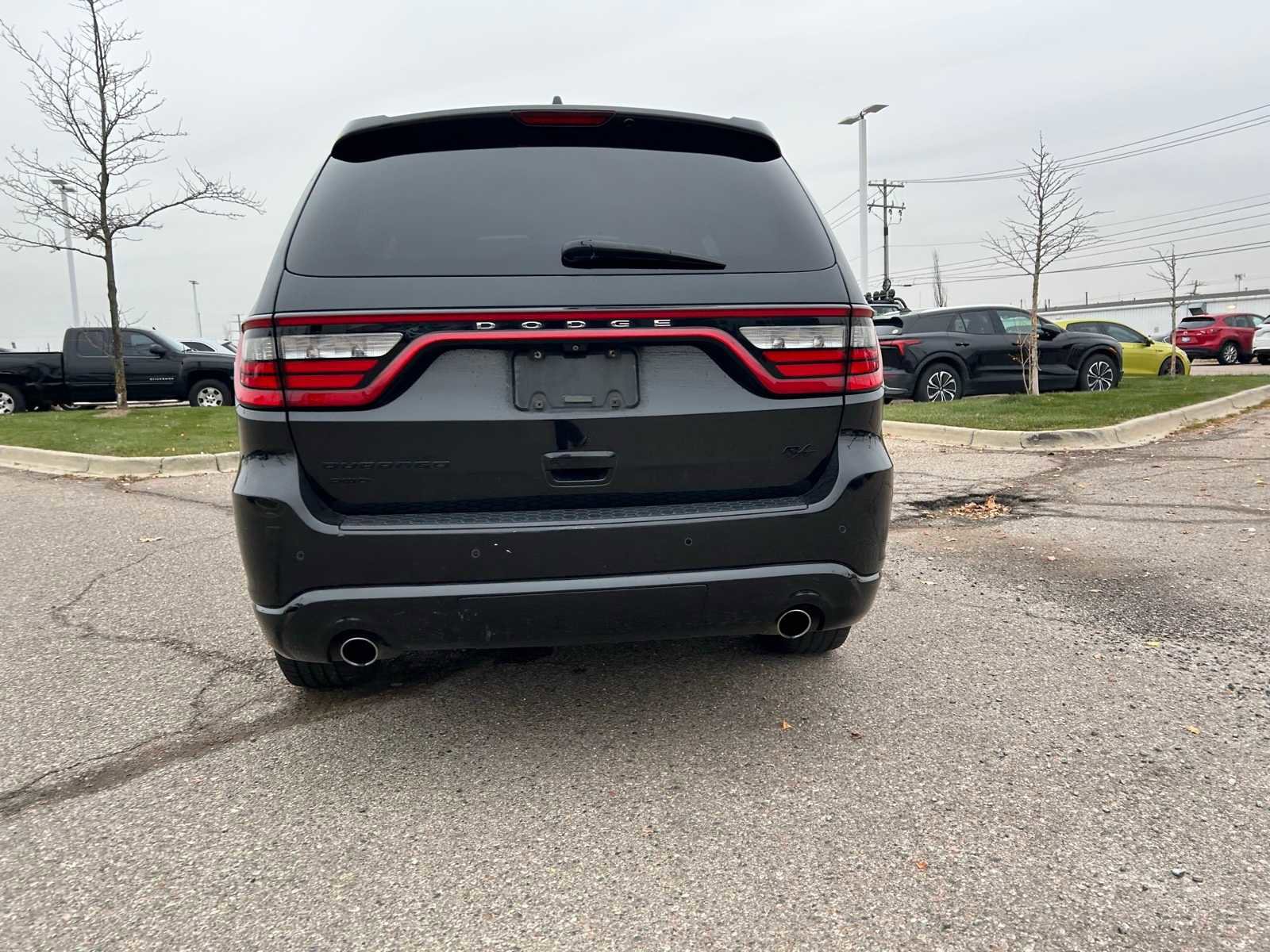 Used 2016 Dodge Durango R/T w/ Blacktop Package image 26