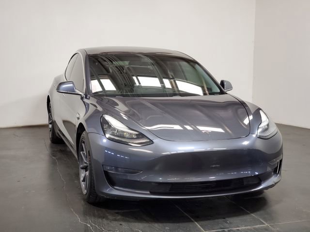 Used 2019 Tesla Model 3 Standard Range Plus image 2