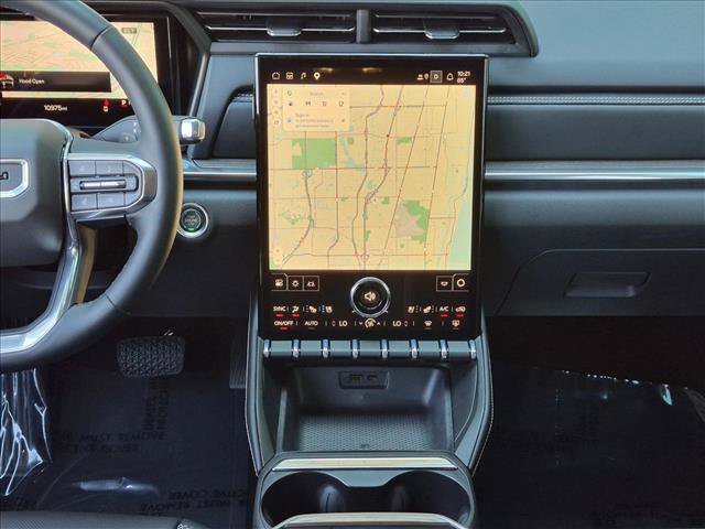 Used 2026 GMC Terrain Denali w/ LPO, Black Badging Package AWD/4WD image 15
