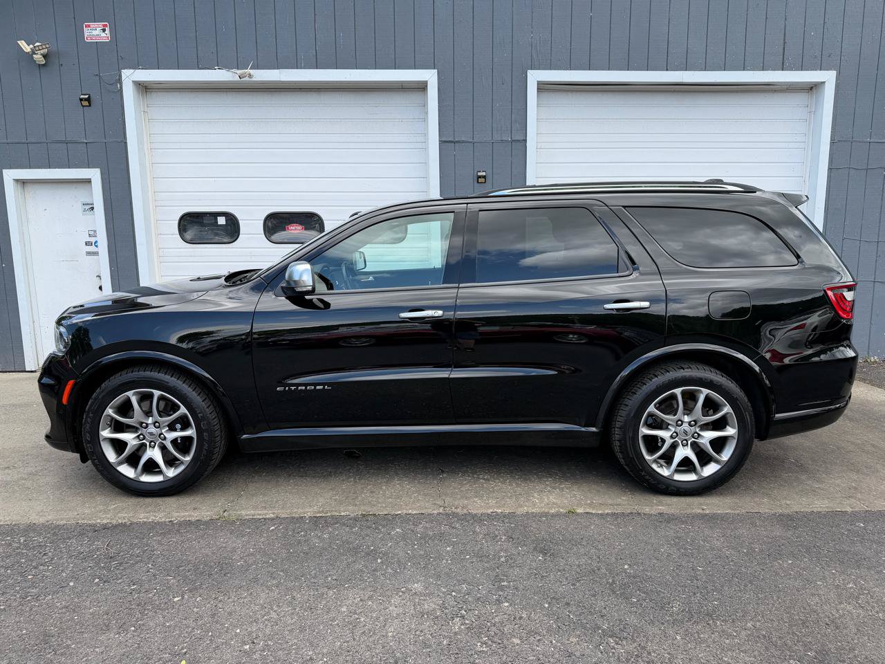Used 2024 Dodge Durango Citadel w/ Tow 'N Go Group AWD/4WD image 7