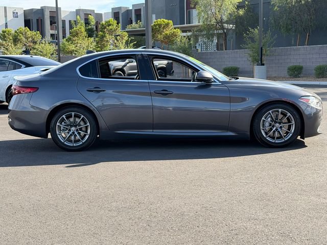 Used 2019 Alfa Romeo Giulia RWD image 6