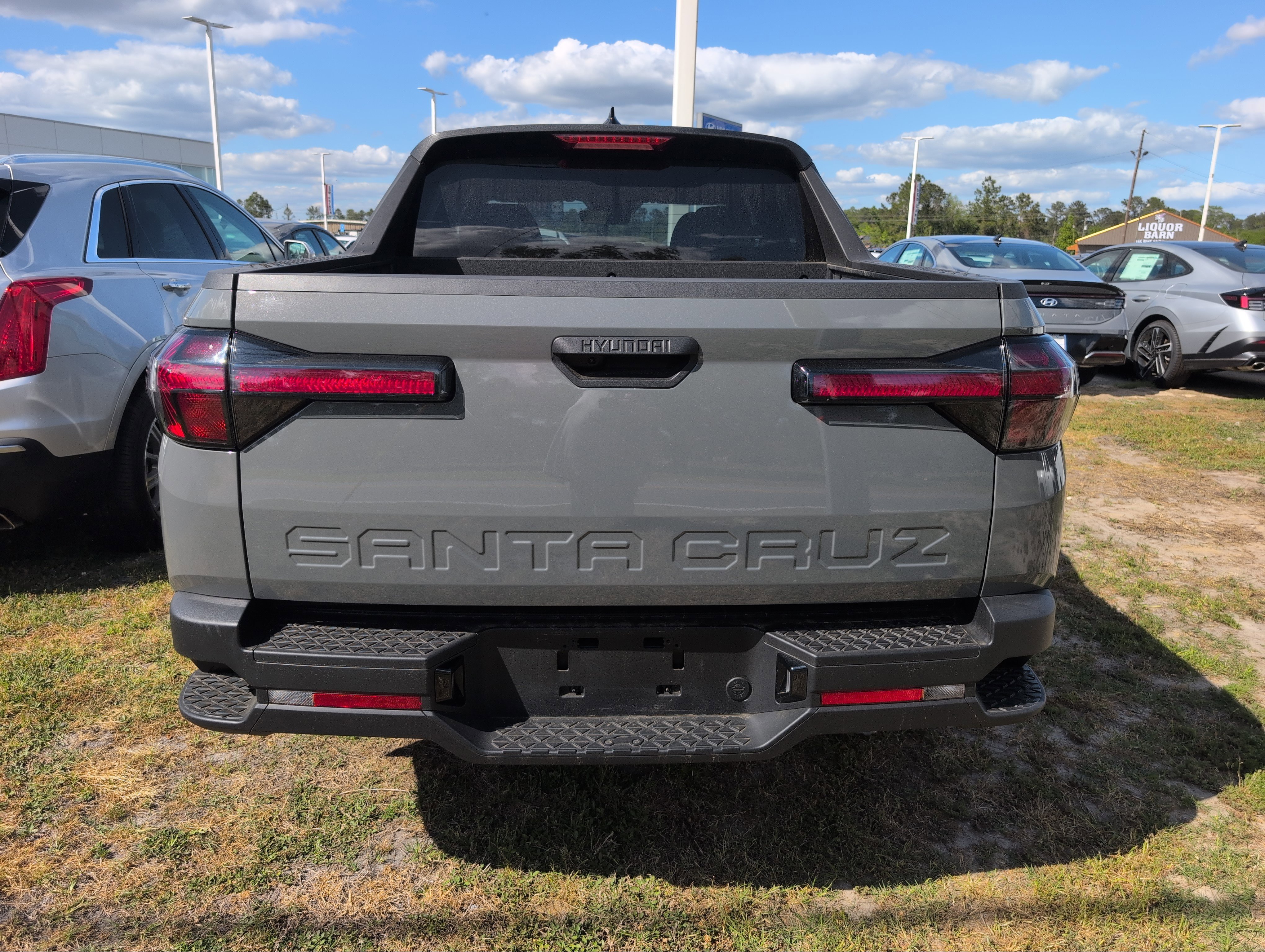 Used 2026 Hyundai Santa Cruz SE image 3