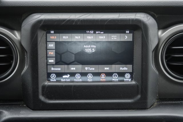 Used 2022 Jeep Gladiator Willys image 30