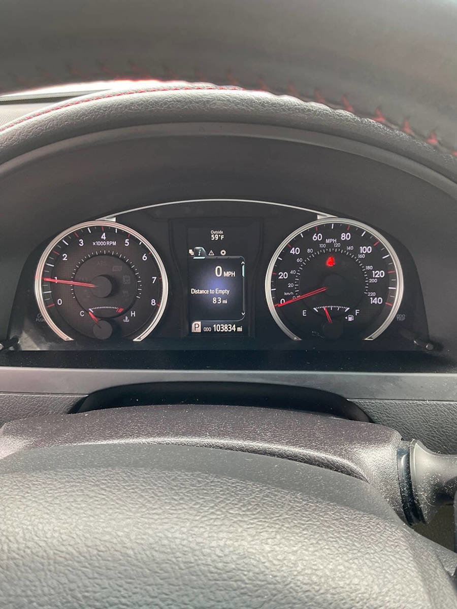 Used 2016 Toyota Camry SE w/ Moonroof Package FWD image 8