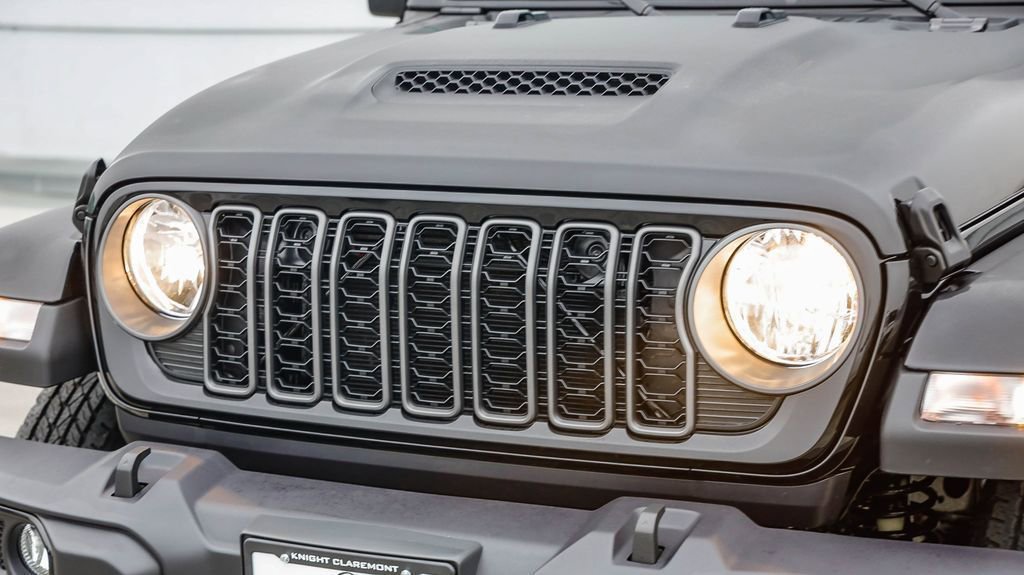 New 2026 Jeep Gladiator Sport image 6