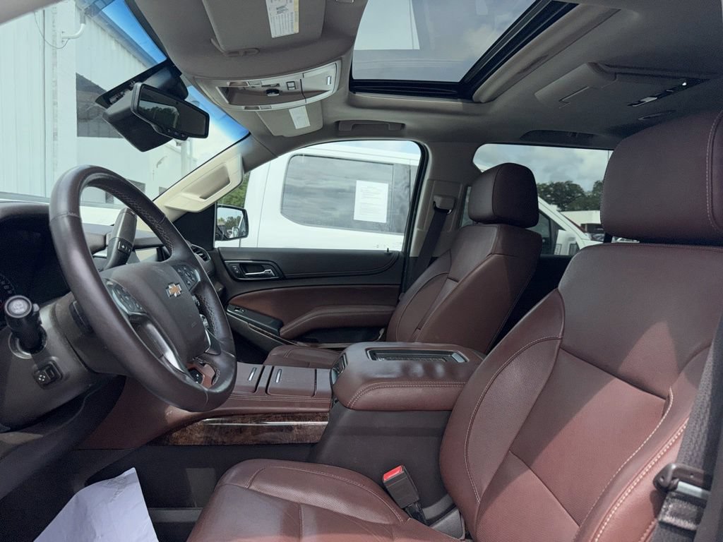 Used 2017 Chevrolet Suburban Premier RWD image 13