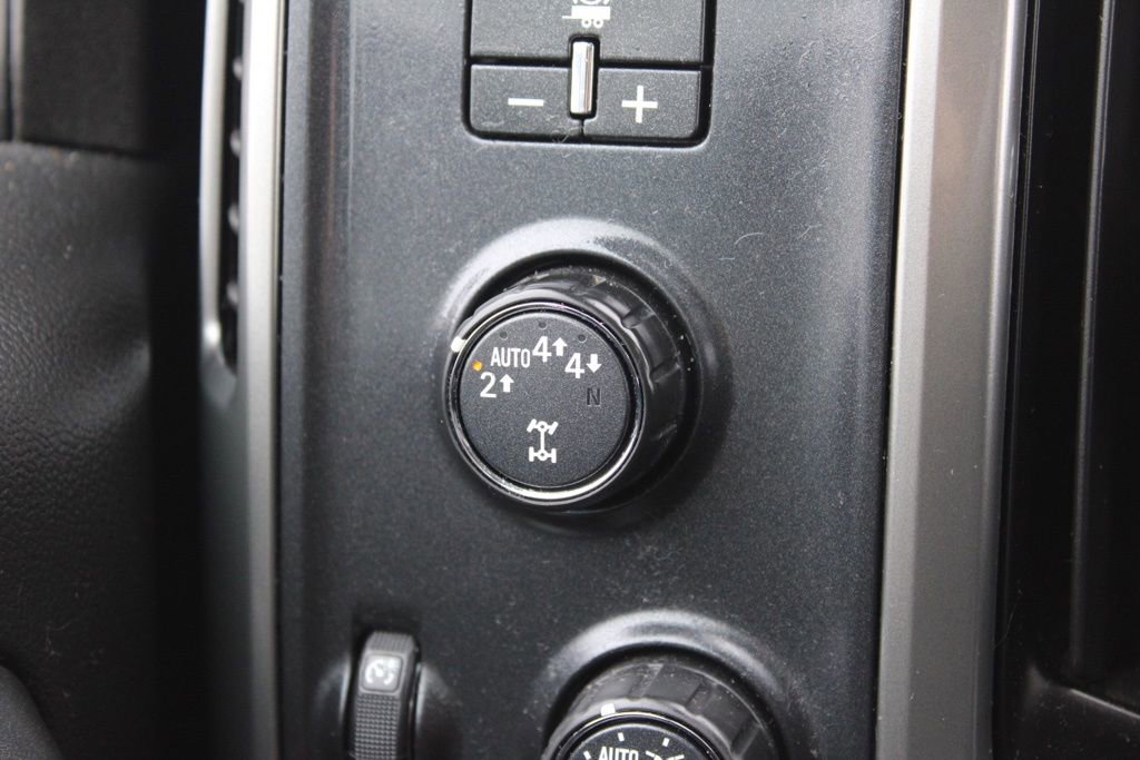 Used 2018 Chevrolet Silverado 1500 LT w/ All Star Edition image 26