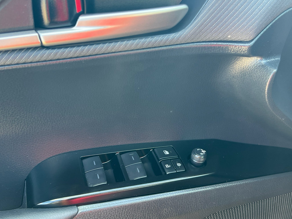 Used 2025 Toyota Camry SE FWD image 18