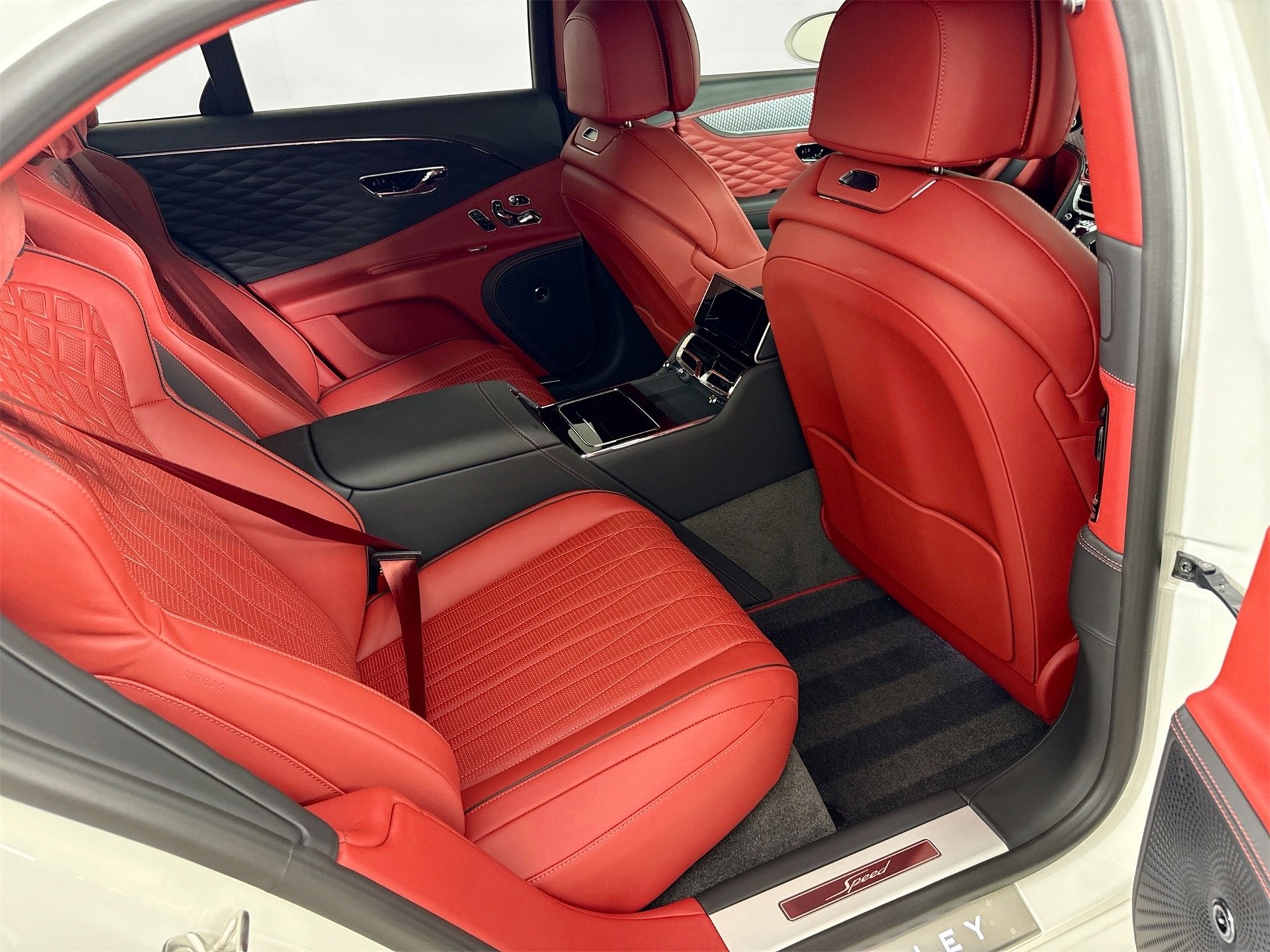 Used 2023 Bentley Flying Spur W12 image 22
