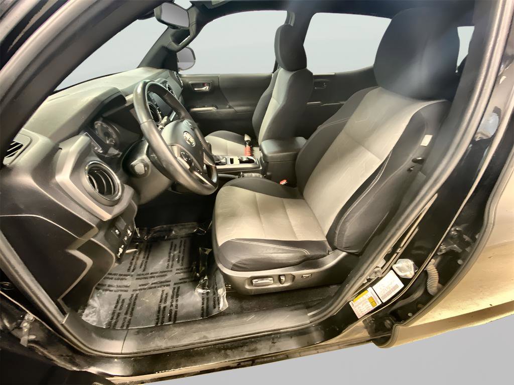 Used 2021 Toyota Tacoma TRD Off-Road image 5
