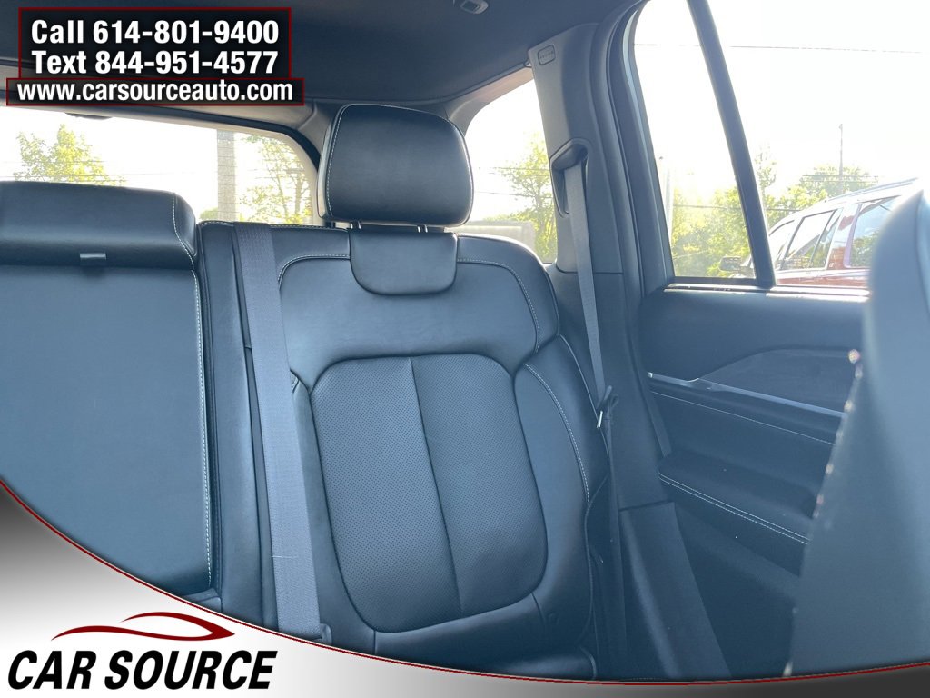 Used 2023 Jeep Grand Cherokee Overland w/ Luxury Tech Group IV image 29
