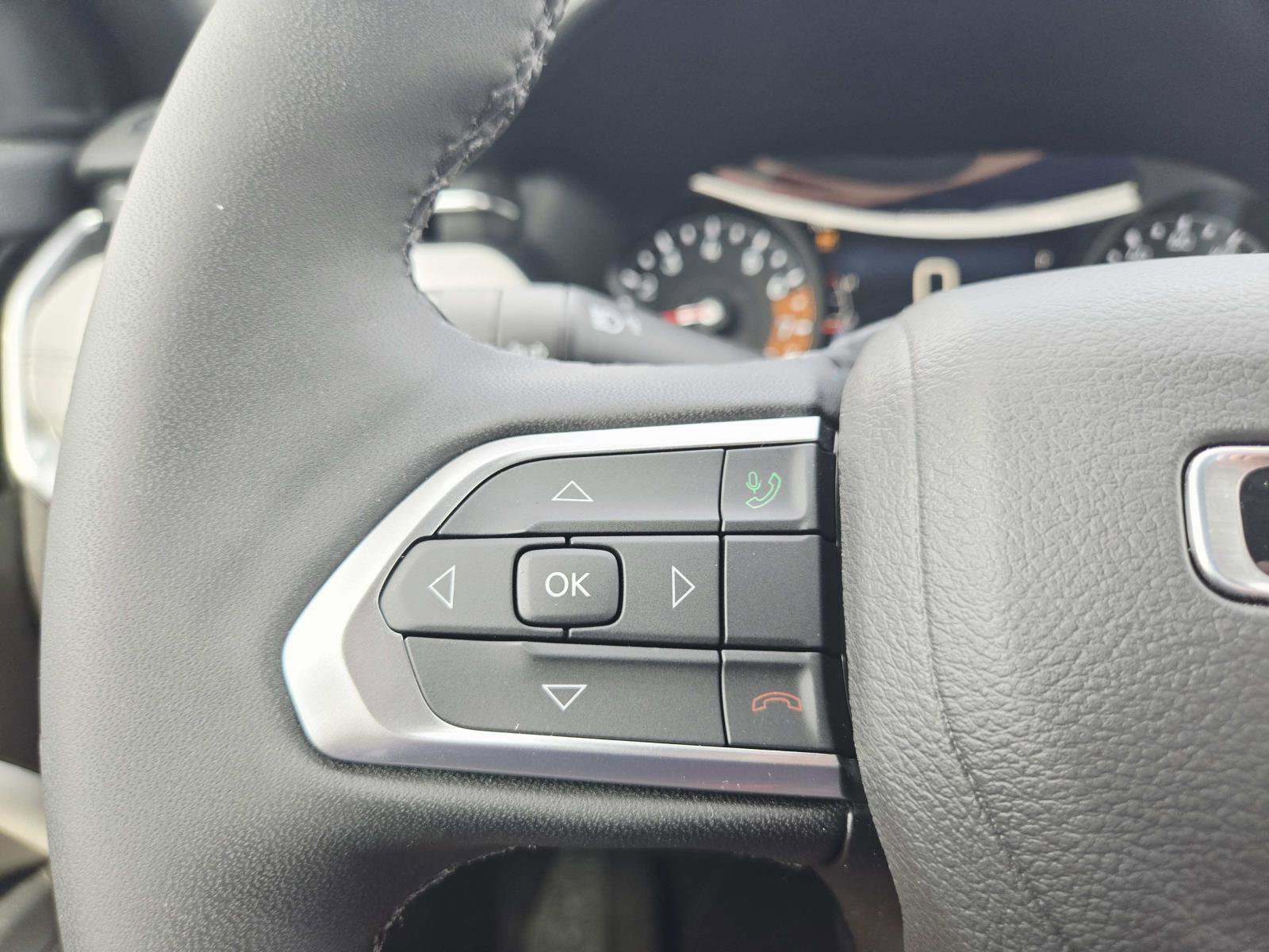 Used 2025 Jeep Compass Limited image 21