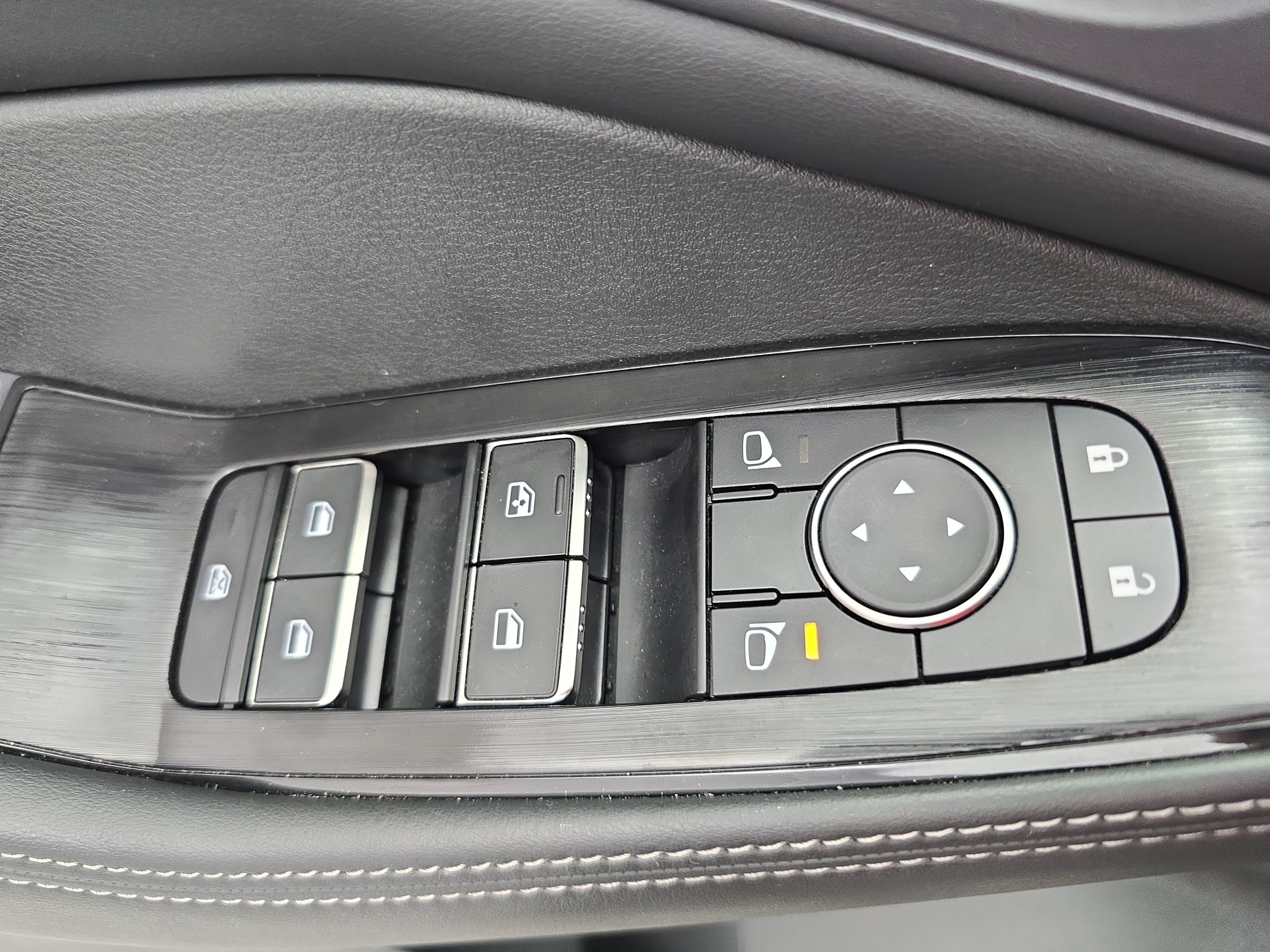 Used 2023 Nissan Rogue SL w/ SL Premium Package AWD/4WD image 28