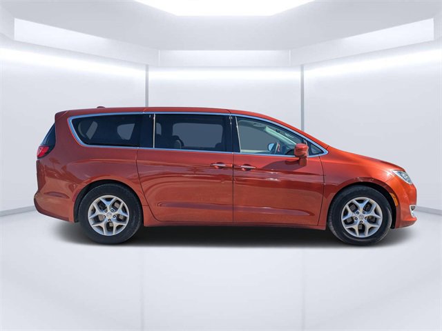 Used 2018 Chrysler Pacifica Touring Plus w/ Tire & Wheel Group image 3