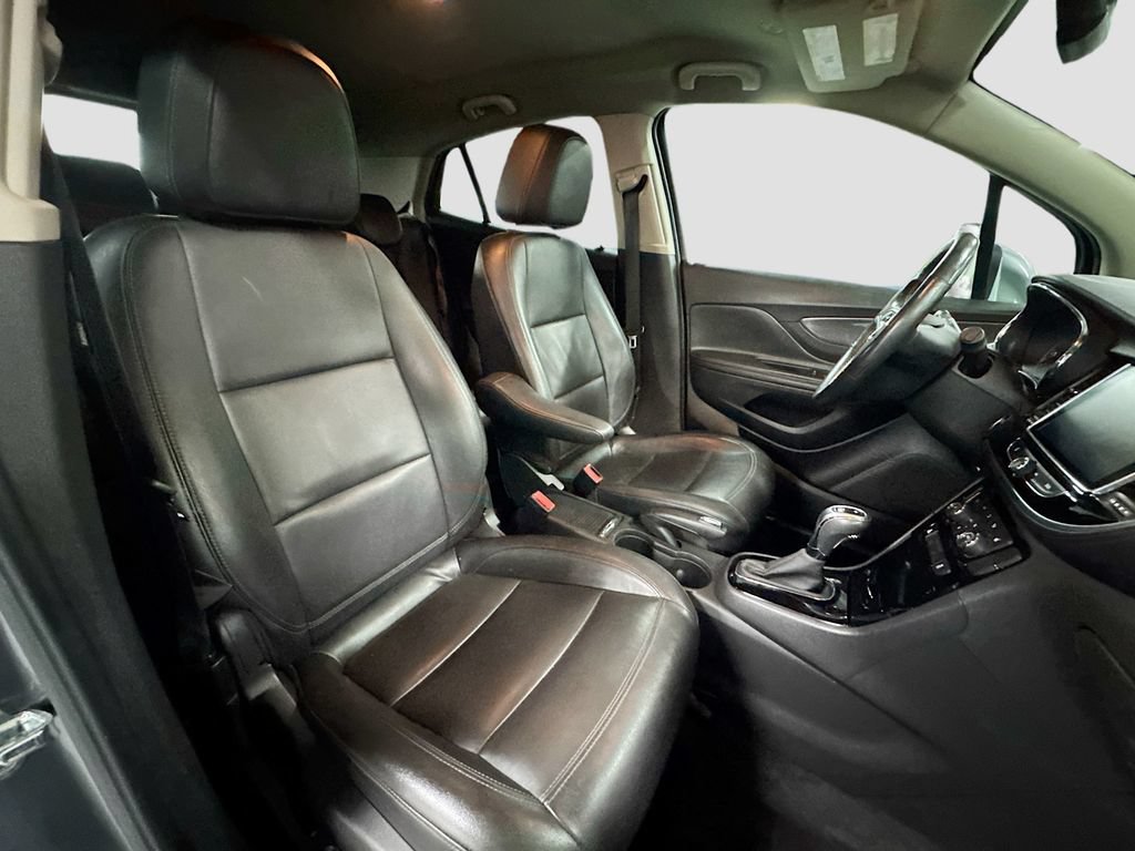 Used 2019 Buick Encore Essence AWD/4WD image 25