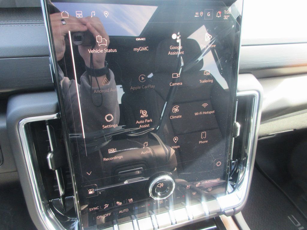 New 2026 GMC Yukon Denali w/ Sun & Power Step Package image 20