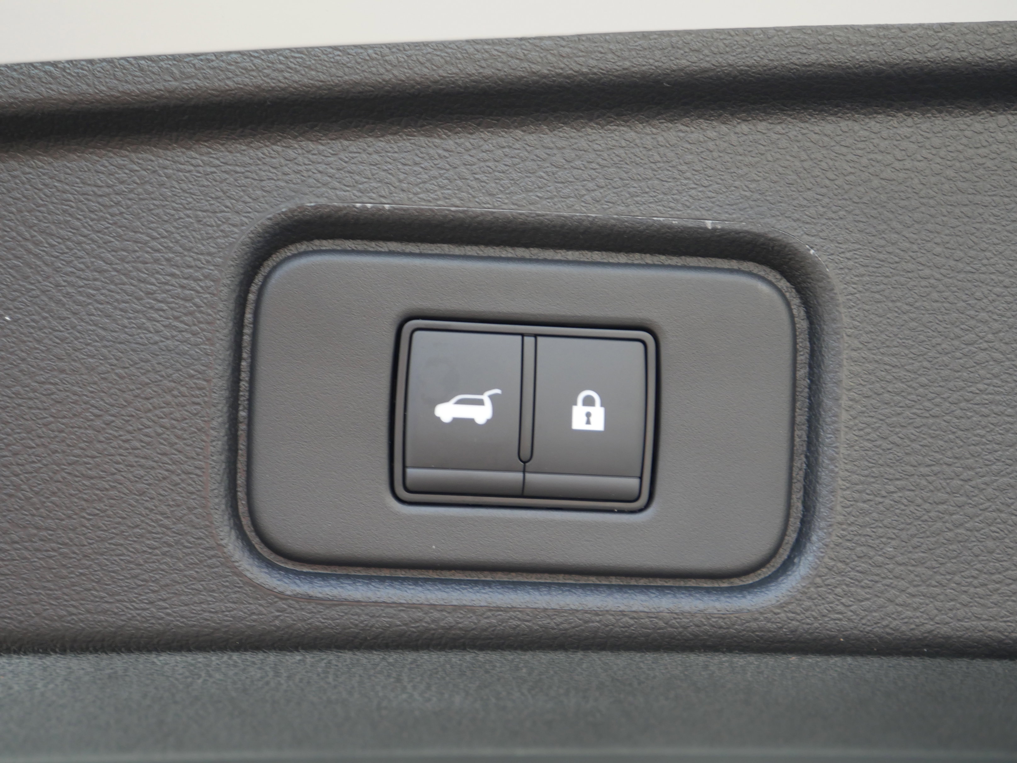 New 2025 Nissan Pathfinder SV image 22