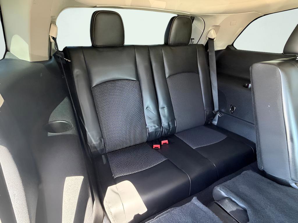 Used 2015 Dodge Journey Crossroad w/ Flexible Seating Group AWD/4WD image 23