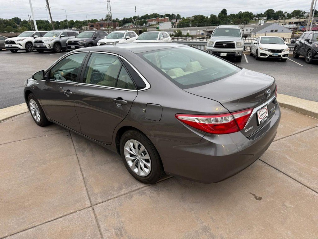 Used 2017 Toyota Camry LE FWD image 10