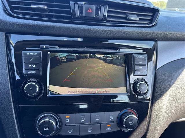 Used 2022 Nissan Rogue Sport S image 15