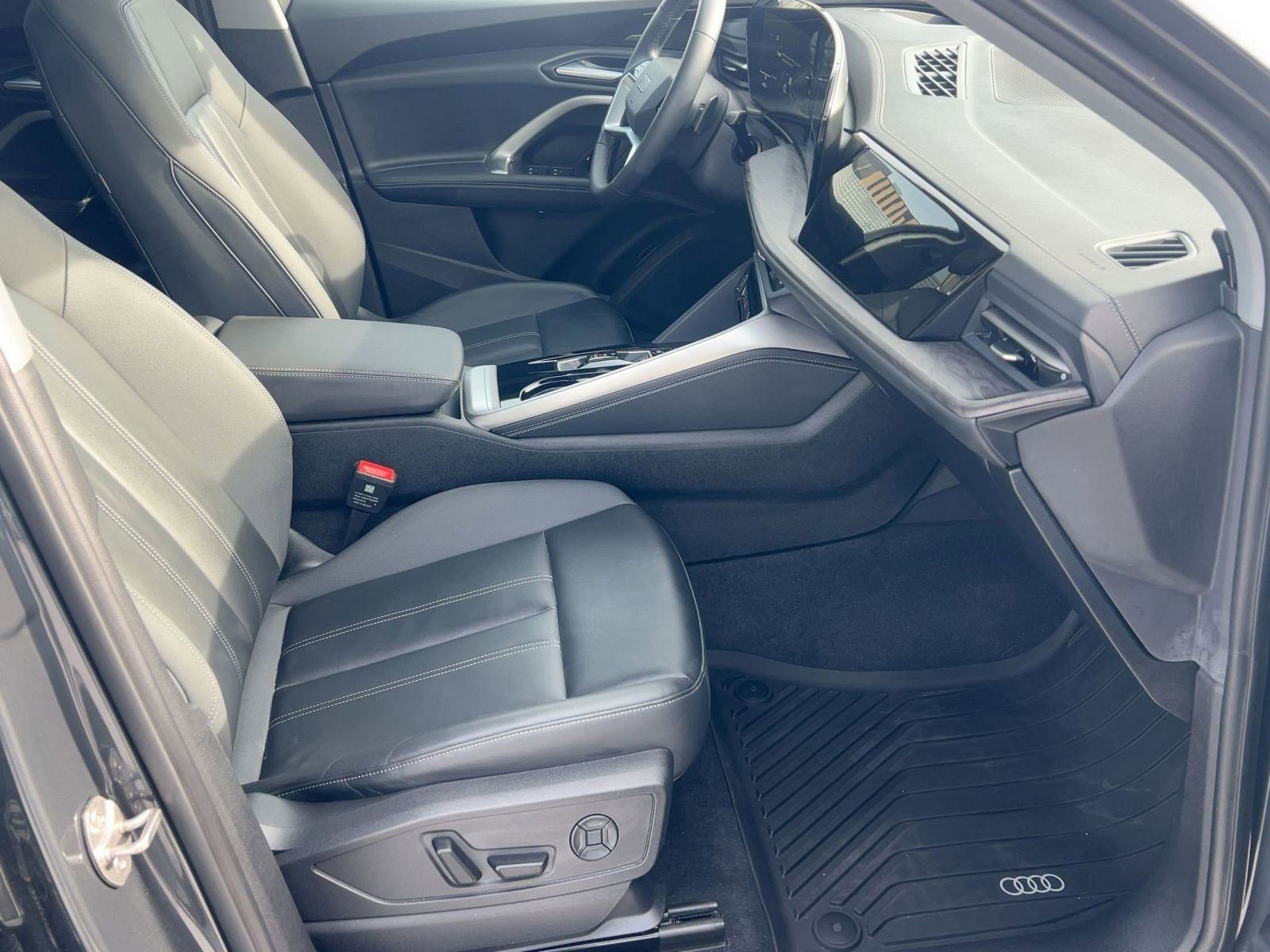 Certified 2025 Audi Q5 Premium Plus w/ Premium Plus image 29