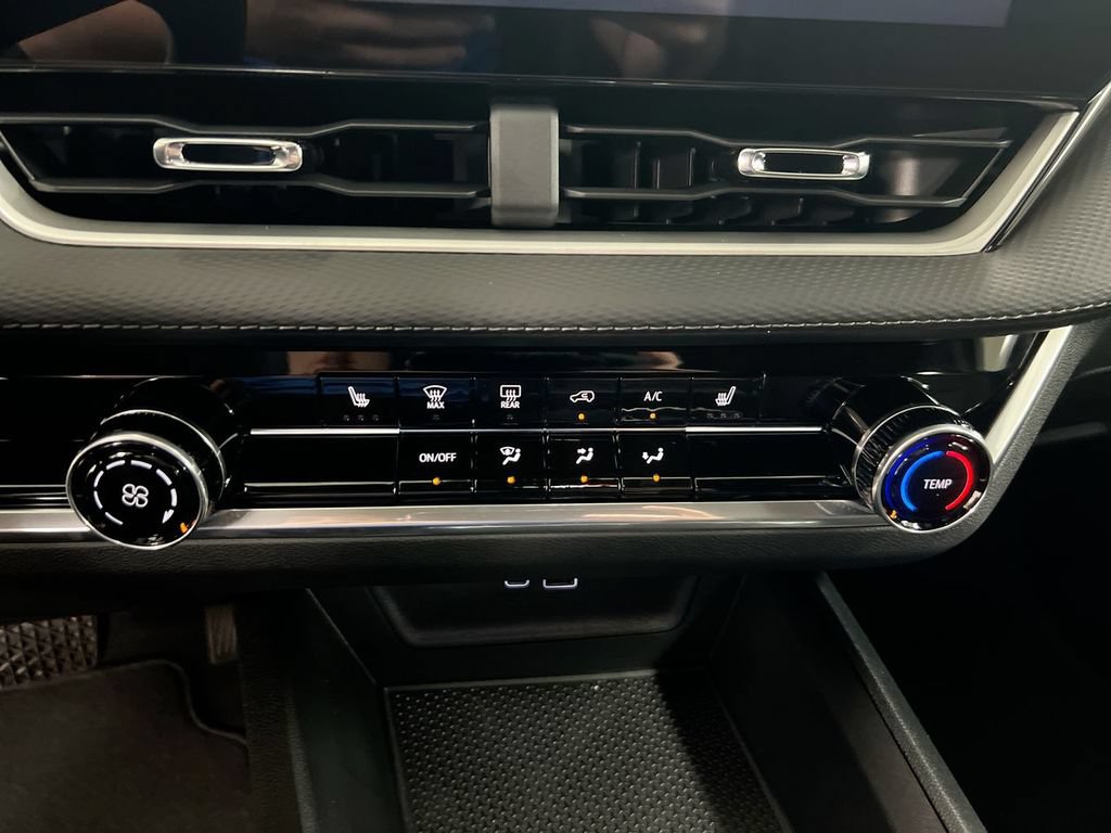New 2027 Chevrolet Equinox LT AWD/4WD image 17