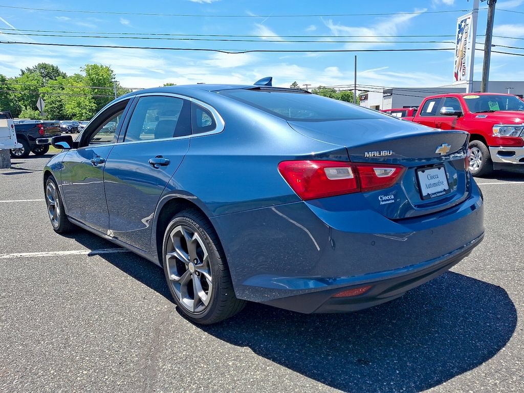 Used 2024 Chevrolet Malibu LT FWD image 2