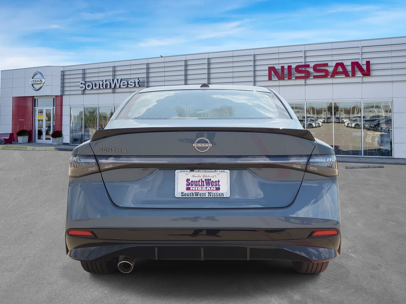 New 2027 Nissan Sentra SR w/ Floor Mat Package FWD image 6