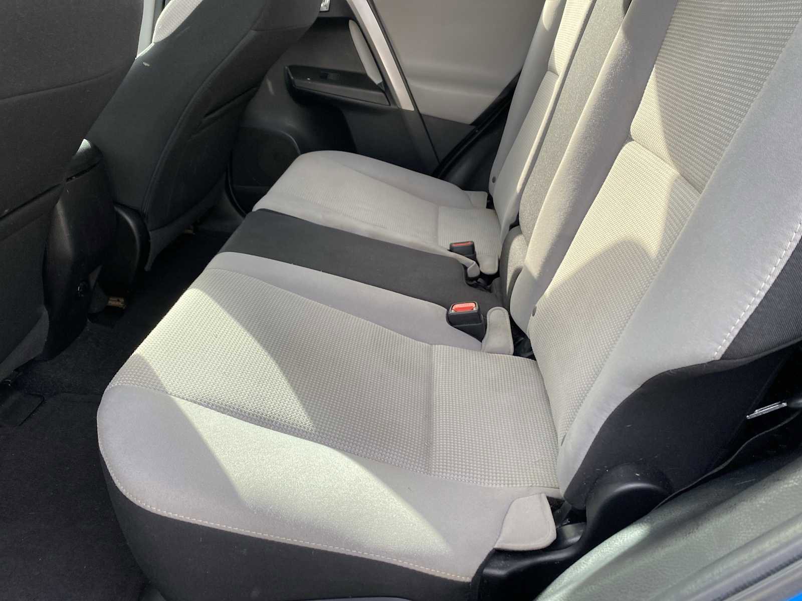 Used 2018 Toyota RAV4 XLE image 27