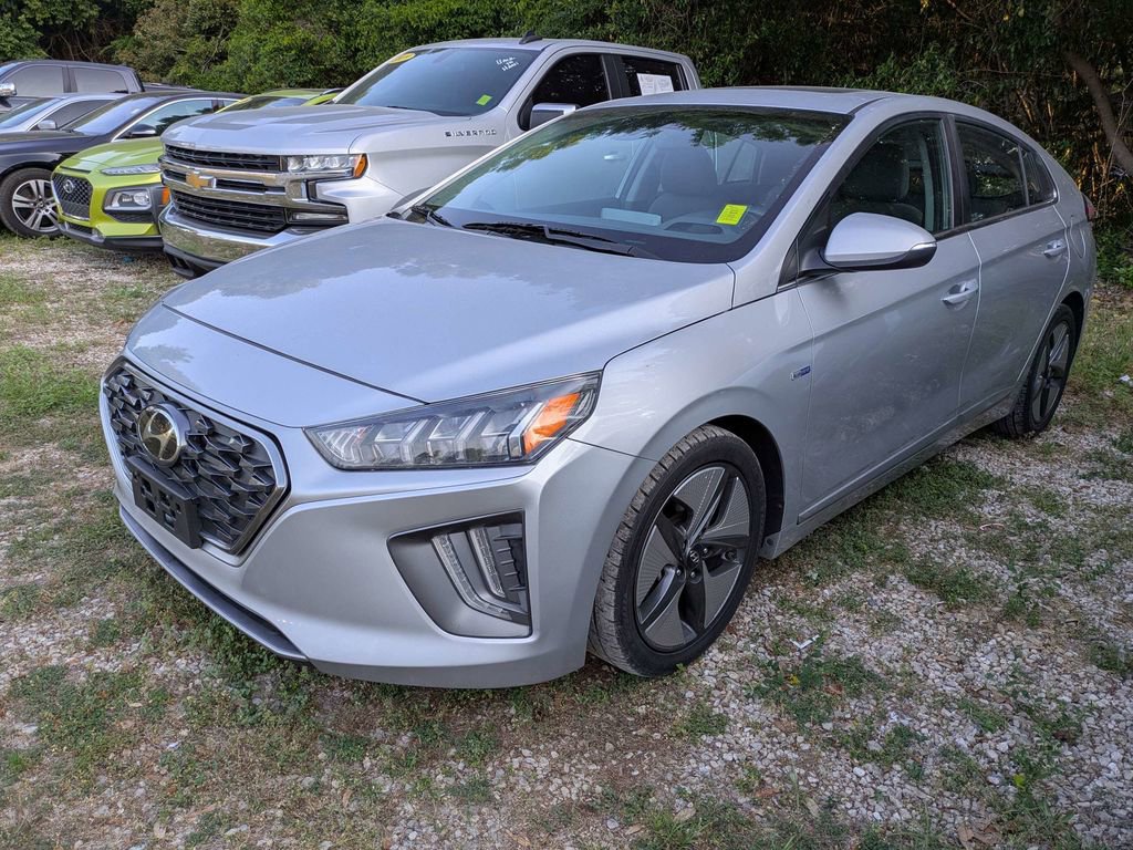 Used 2020 Hyundai Ioniq SEL FWD image 3