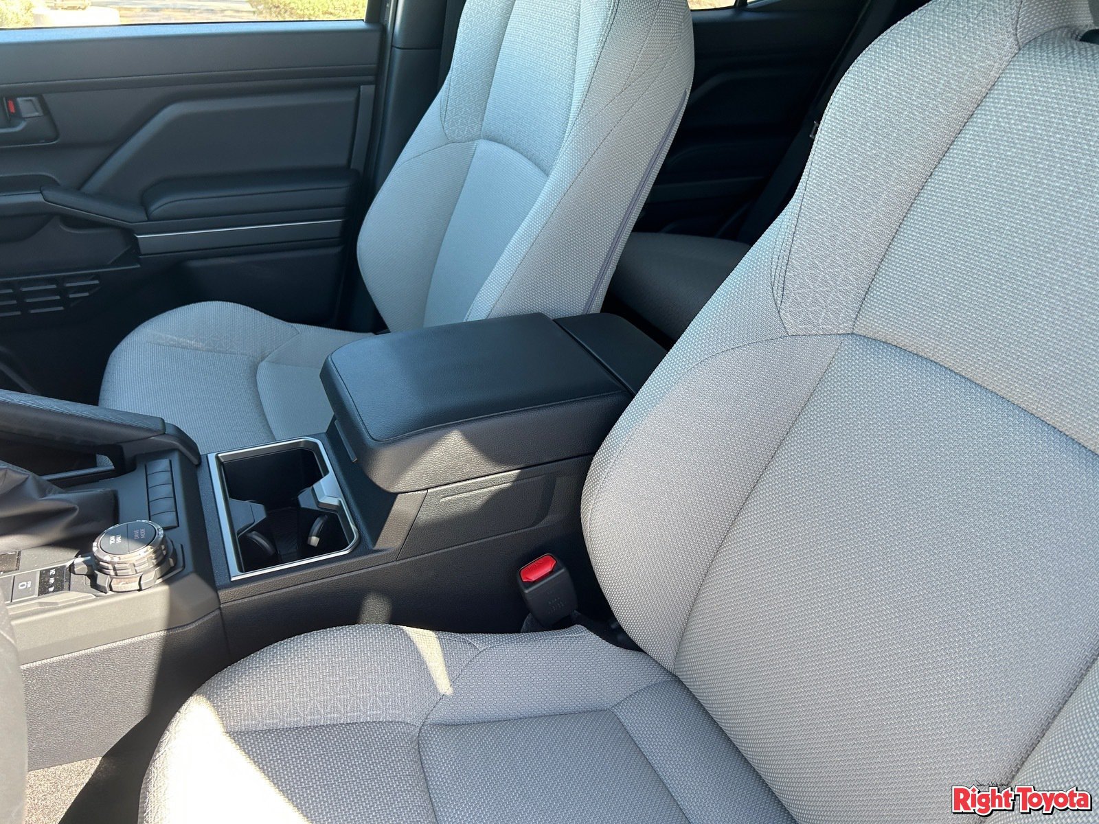 New 2026 Toyota 4Runner SR5 AWD/4WD image 19