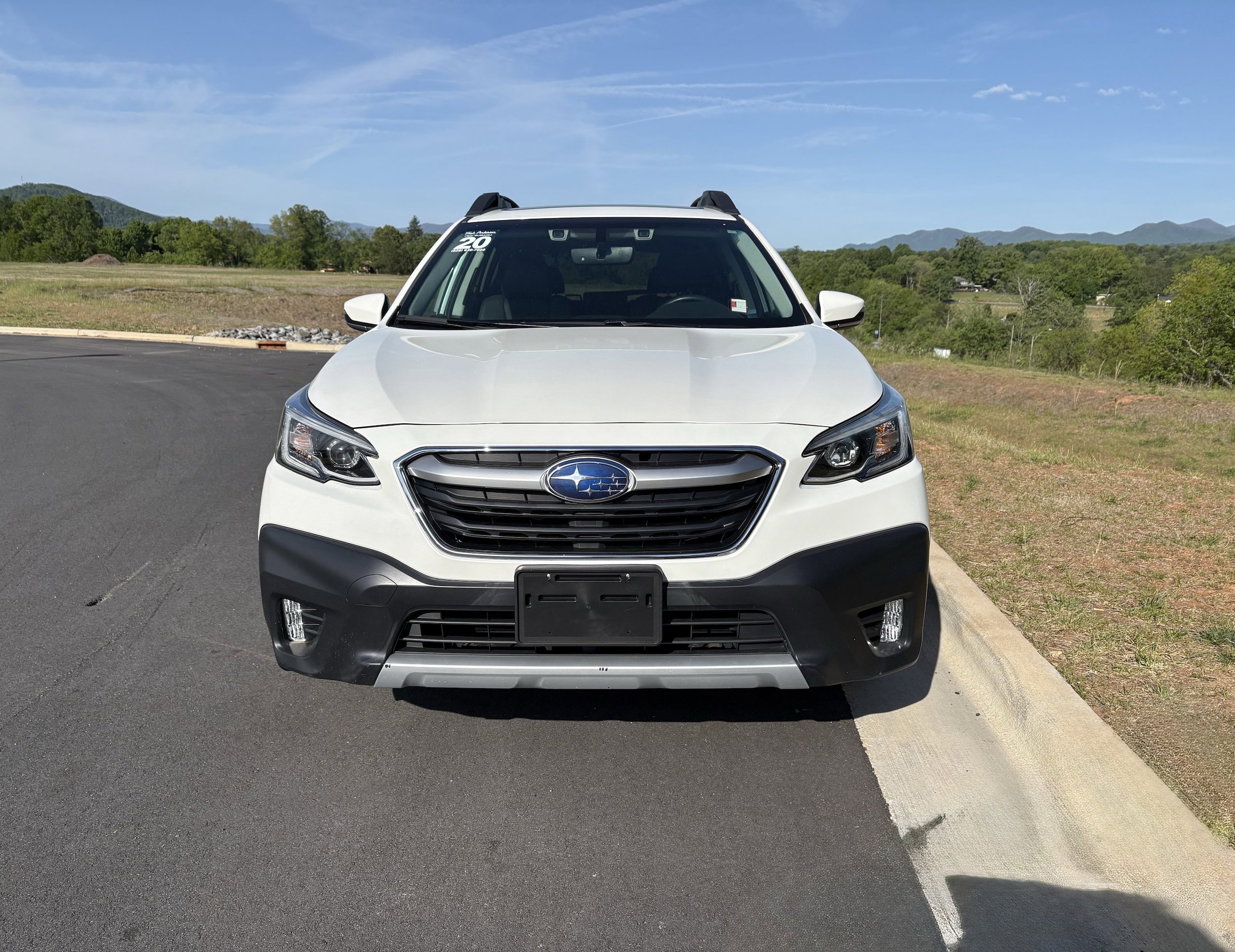 Used 2020 Subaru Outback Limited AWD/4WD image 2