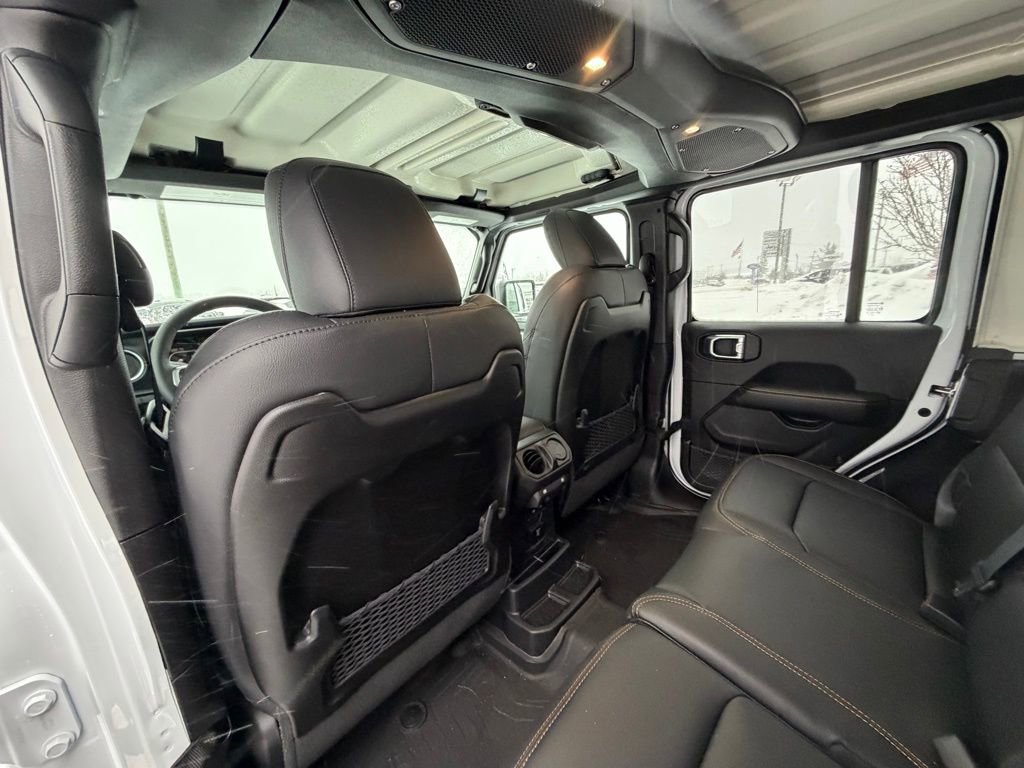 New 2026 Jeep Wrangler Unlimited Sahara AWD/4WD image 12