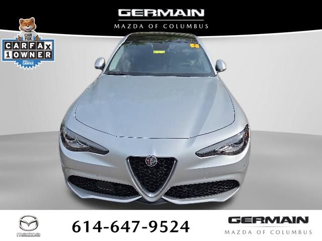 Used 2018 Alfa Romeo Giulia Ti Sport w/ Quick Order Package 22S Sport AWD/4WD image 3