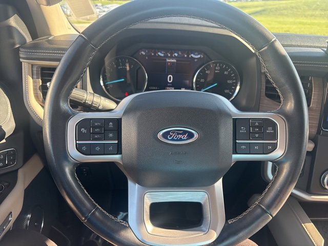 Used 2023 Ford Expedition Limited image 23
