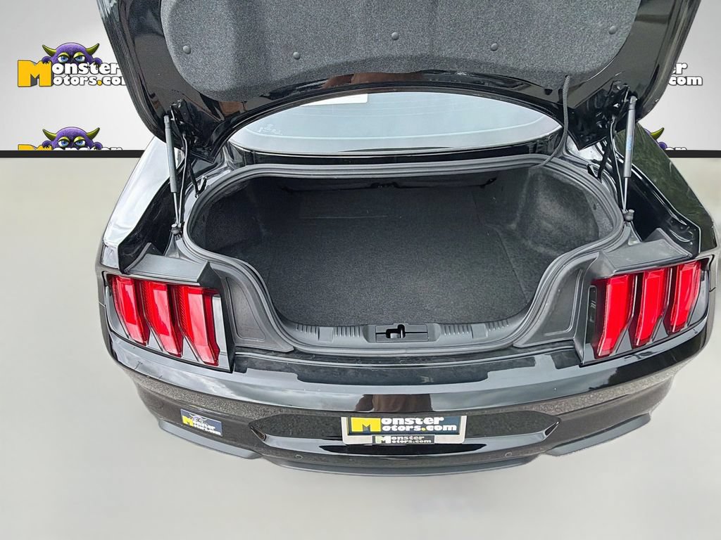 Used 2023 Ford Mustang Coupe RWD image 26