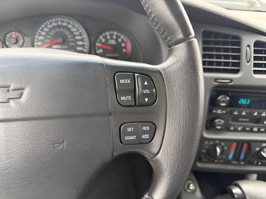Used 2000 Chevrolet Monte Carlo SS w/ Preferred Equipment Group FWD image 12