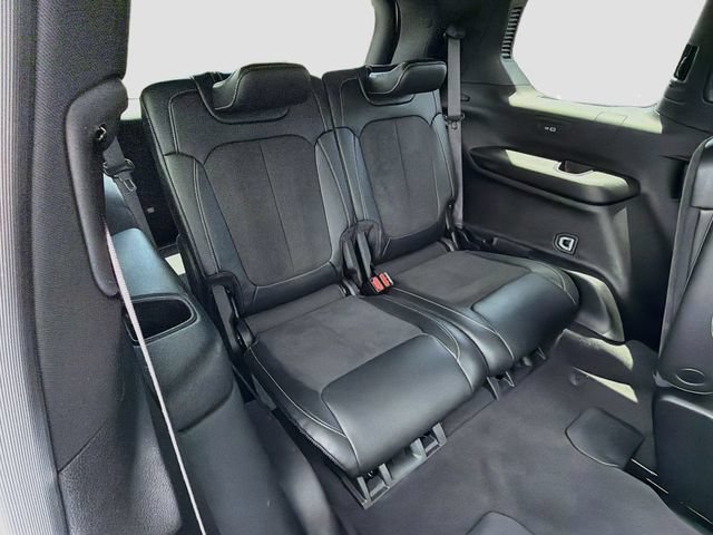 Used 2024 Jeep Grand Cherokee L Altitude RWD image 29