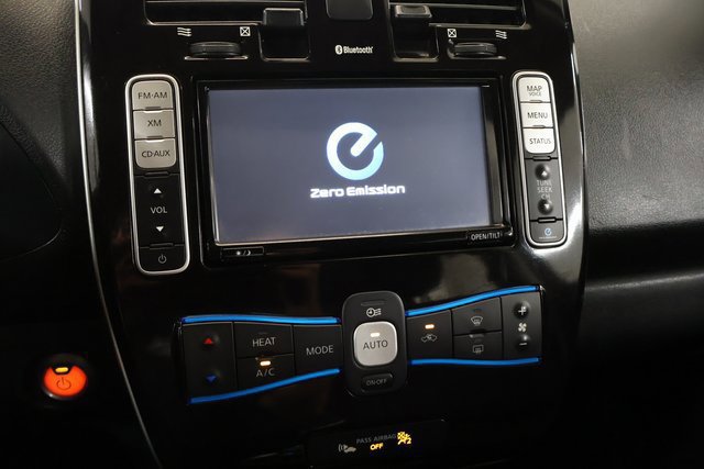 Used 2013 Nissan Leaf SV w/ LED & Quick Charge Pkg FWD image 20