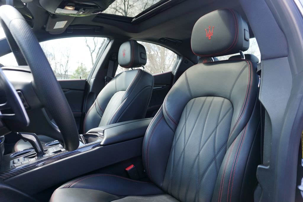 Used 2023 Maserati Ghibli Modena image 11